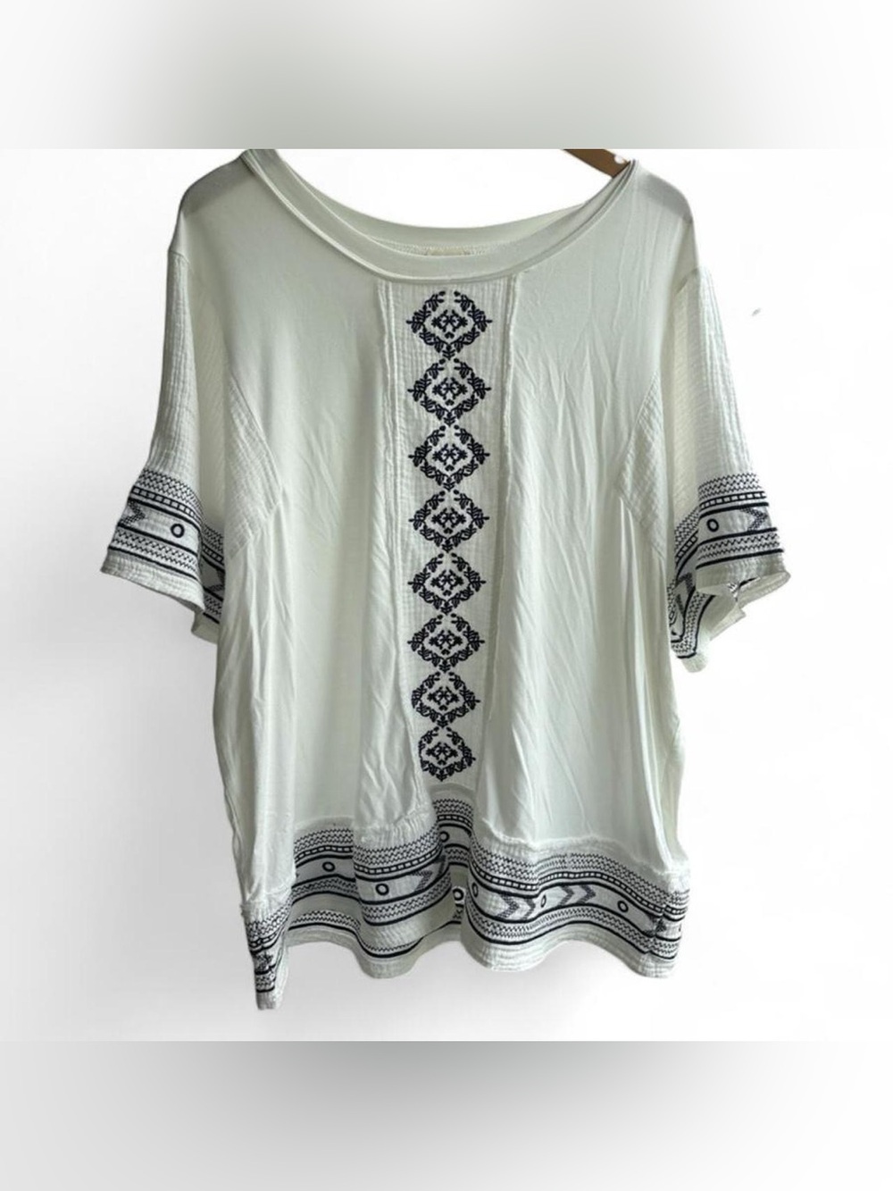POL White Short-Sleeve Tunic Tee w Navy Embroidered Aztec Geometric Trim L Boho